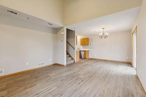 Coon Rapids, MN 55433,2001 103rd LN NW