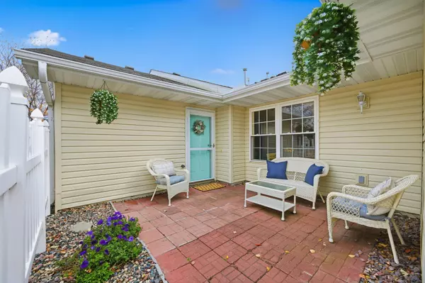 1065 Blackbird TRL SW #8, Hutchinson, MN 55350