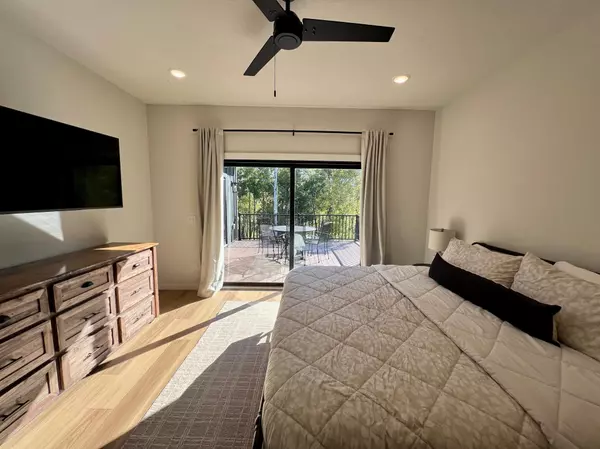 Pequot Lakes, MN 56472,5529 Little Walnut LN