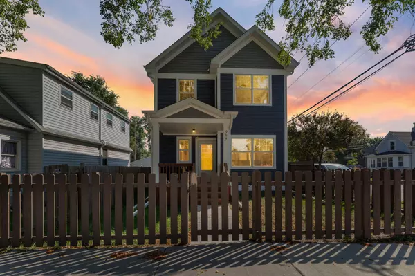 Saint Paul, MN 55117,964 Woodbridge ST