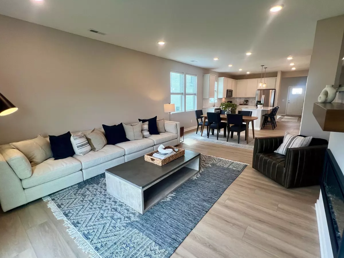 Blaine, MN 55449,12584 Erskin ST NE