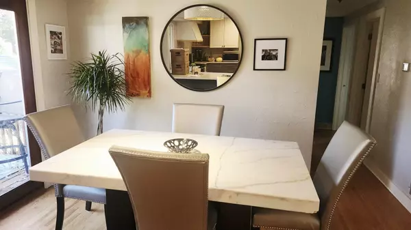 Roseville, MN 55113,2108 Western AVE N