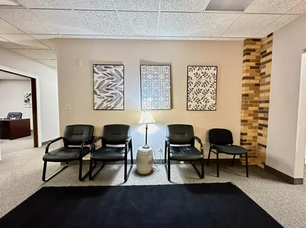 Fergus Falls, MN 56537,125 W Lincoln AVE #Suite 3