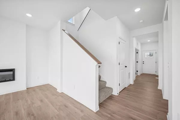 Dayton, MN 55327,11621 Minnesota N