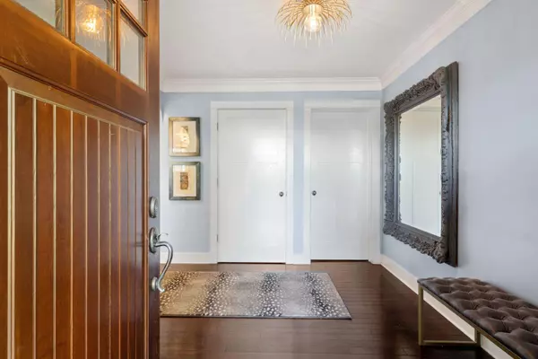 Wayzata, MN 55391,17209 Grays Bay BLVD