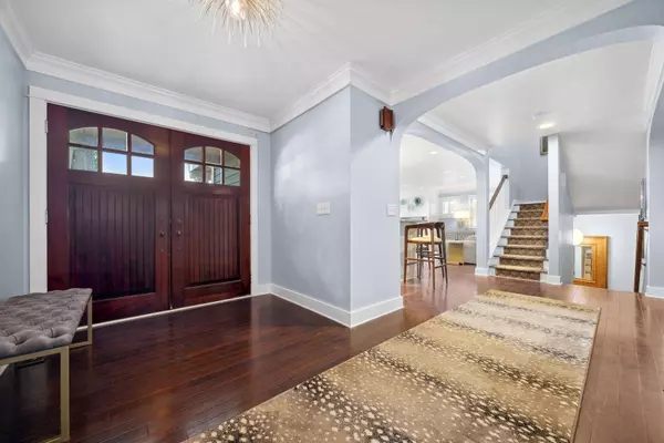 Minnetonka, MN 55391,17209 Grays Bay BLVD