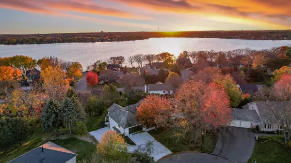 10215 27th AVE N, Plymouth, MN 55441