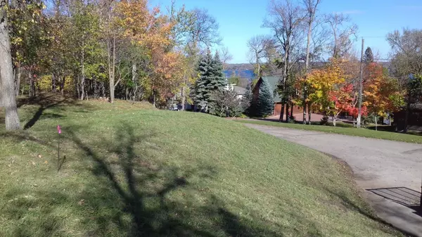 Detroit Lakes, MN 56501,897 White Clover Beach BRG