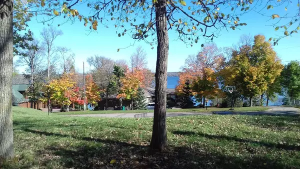 897 White Clover Beach BRG, Detroit Lakes, MN 56501