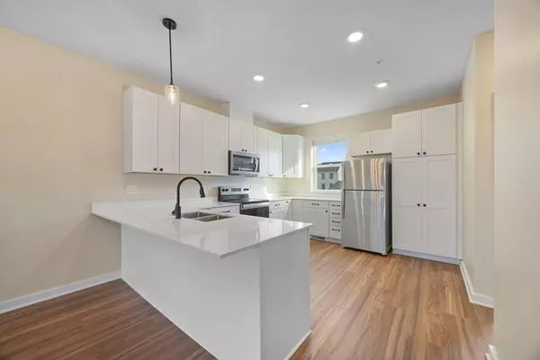 Saint Paul, MN 55119,2166 Cottage AVE E #3