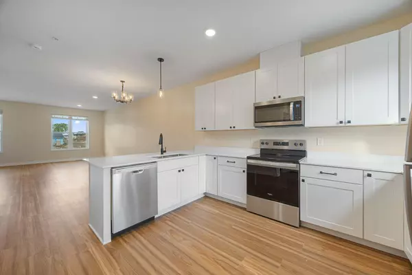 Saint Paul, MN 55119,2166 Cottage AVE E #3