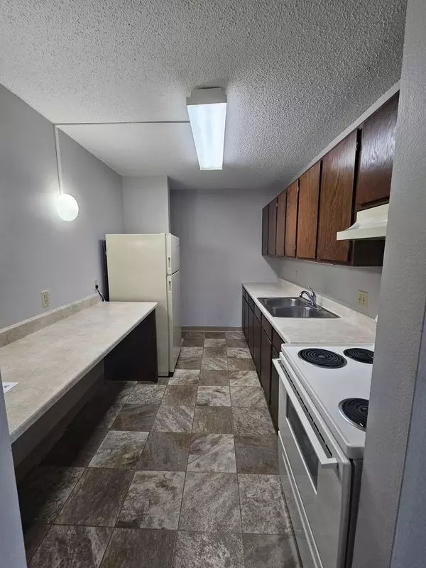 Jackson, MN 56143,808 Hills AVE #S110