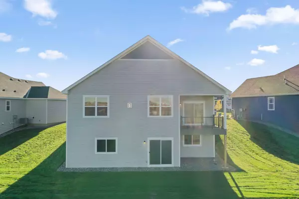 Lakeville, MN 55044,20075 Gabardine LN