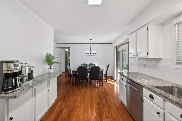 Apple Valley, MN 55124,13018 Findlay AVE