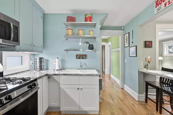 Minneapolis, MN 55411,2046 James AVE N