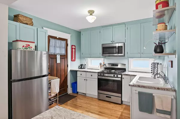 Minneapolis, MN 55411,2046 James AVE N