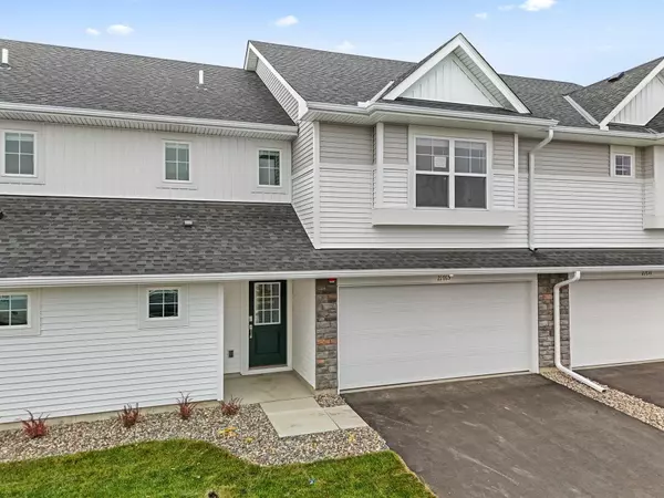 21765 Lilac DR, Farmington, MN 55024