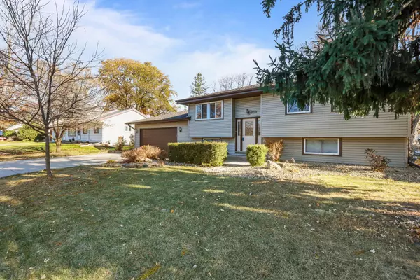 Circle Pines, MN 55014,230 Aurora LN