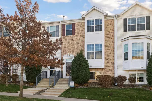 15611 June Grass LN, Eden Prairie, MN 55347