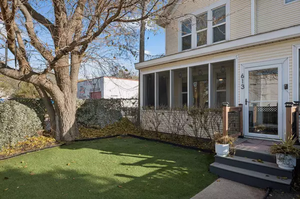 Minneapolis, MN 55413,613 Harrison ST NE