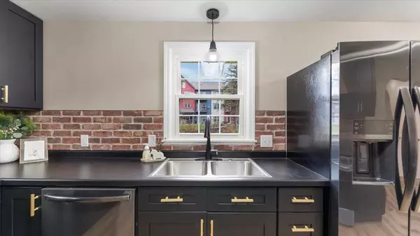 Mora, MN 55051,210 Mattson RD