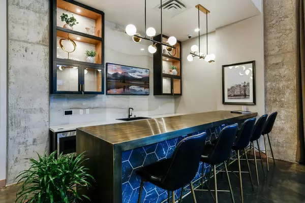 Minneapolis, MN 55401,728 3rd ST N #207