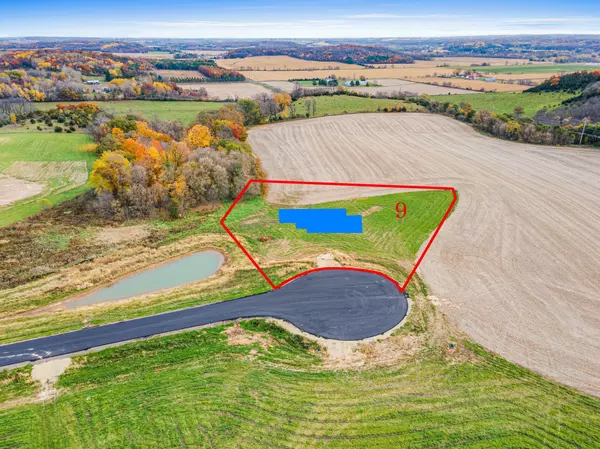 Kinnickinnic Twp, WI 54022,363 Candy LN