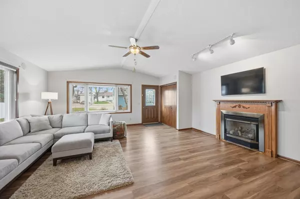 Olivia, MN 56277,606 S 10th ST