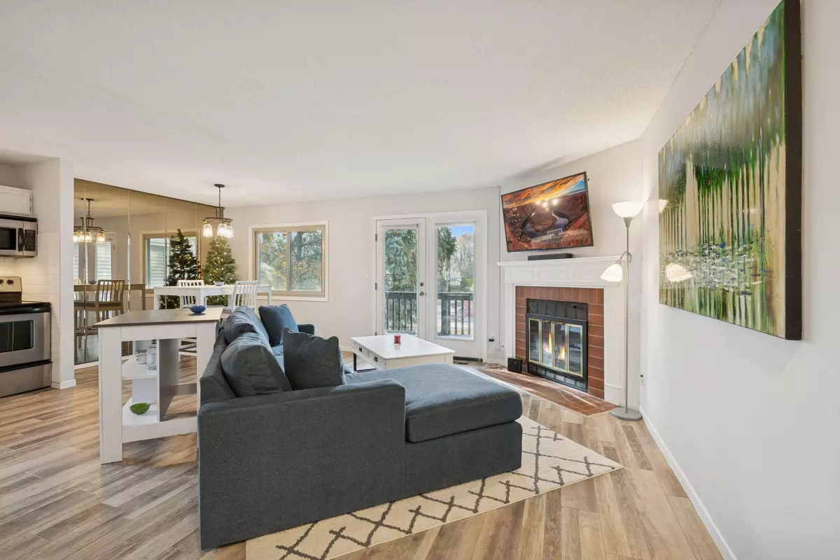 Edina, MN 55436,6982 Langford CT