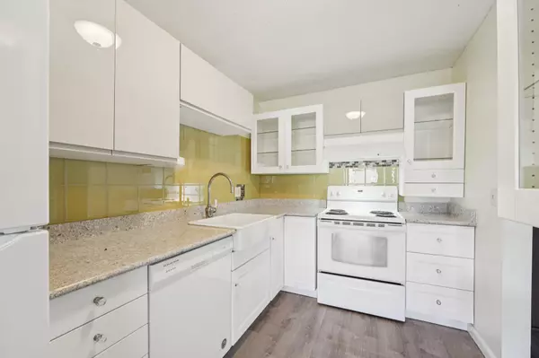 Bloomington, MN 55438,7501 W 101st ST #120