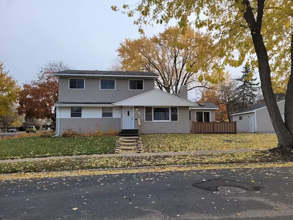 10 Logan AVE E, West Saint Paul, MN 55118