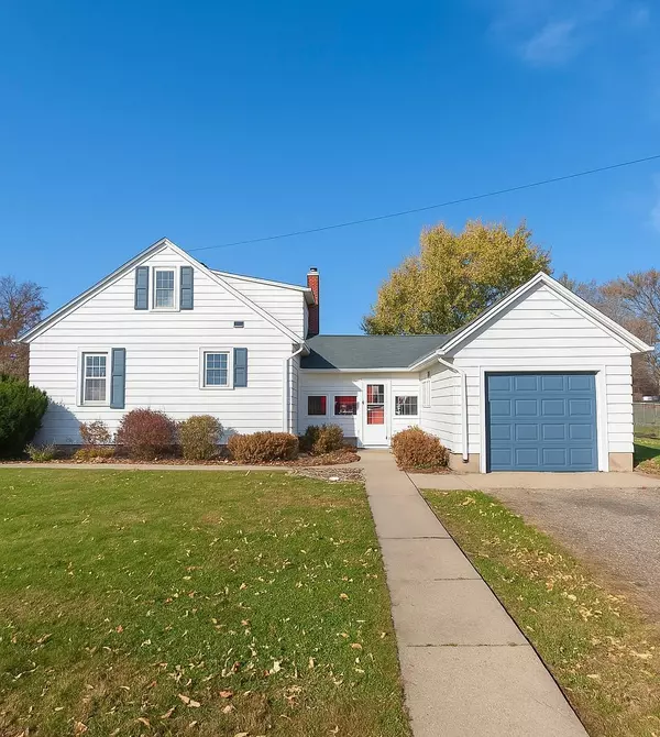 Lake City, MN 55041,925 S Prairie ST