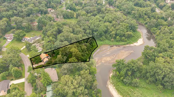 2645 Riverside LN NE, Rochester, MN 55906