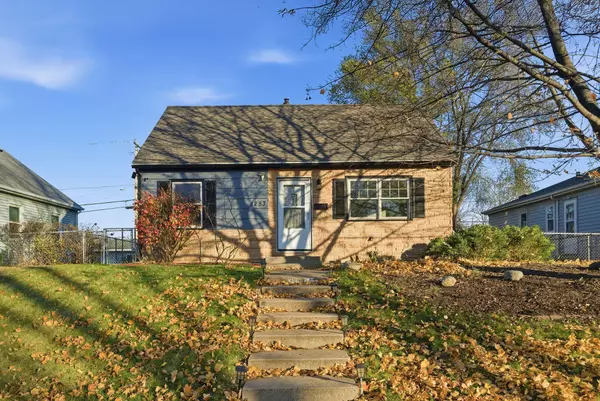 1253 7th AVE S, South Saint Paul, MN 55075