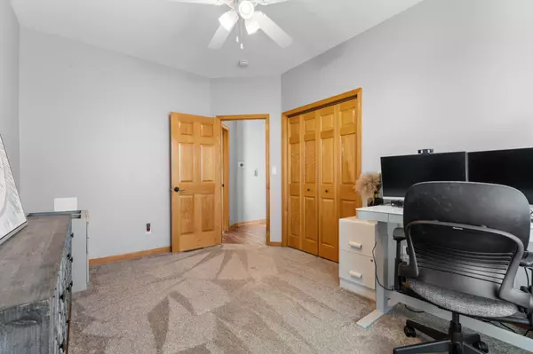 Kasson, MN 55944,805 23rd St CIR NE