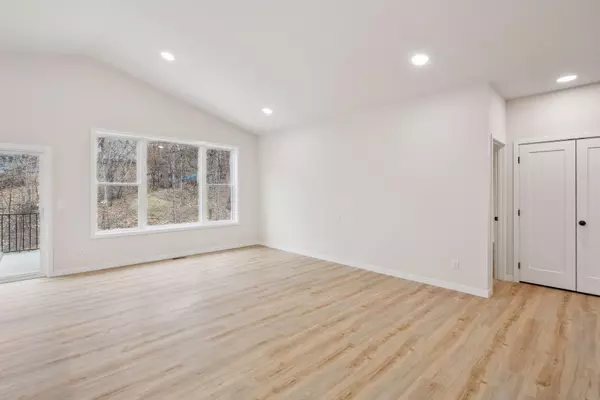 Saint Louis Park, MN 55426,7436 North ST