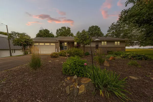 58560 Kirkwood RD, Mankato, MN 56001