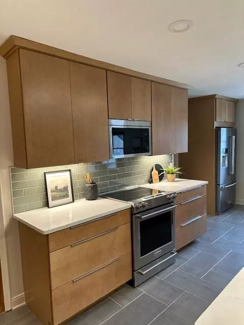 1460 Eleanor AVE, Saint Paul, MN 55116