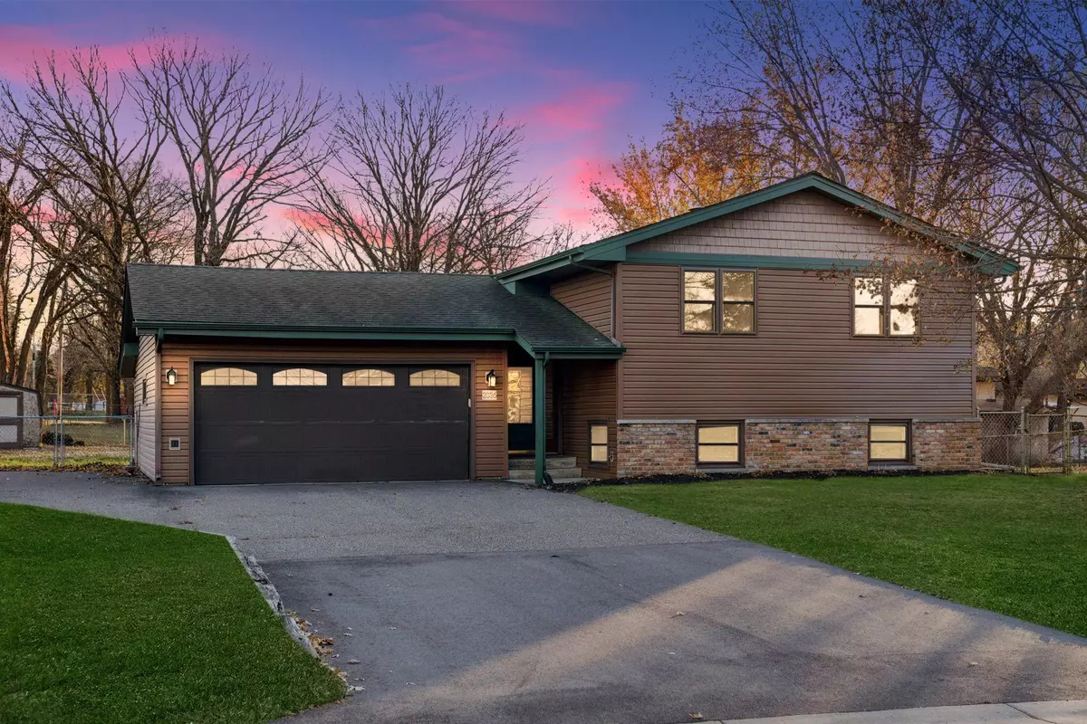 Andover, MN 55304,2036 139th LN NW