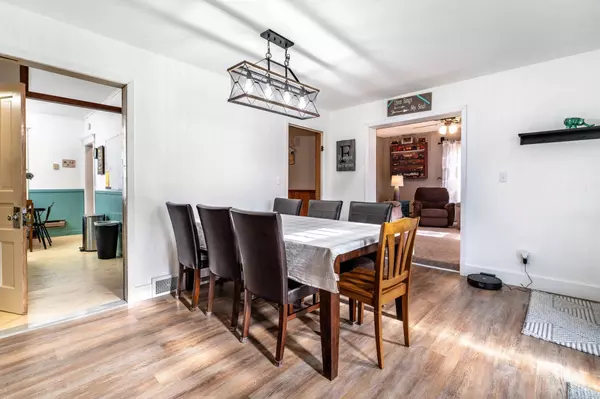 Elbow Lake, MN 56531,414 E Division ST