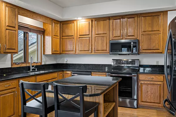 Rosemount, MN 55068,4174 158th ST W