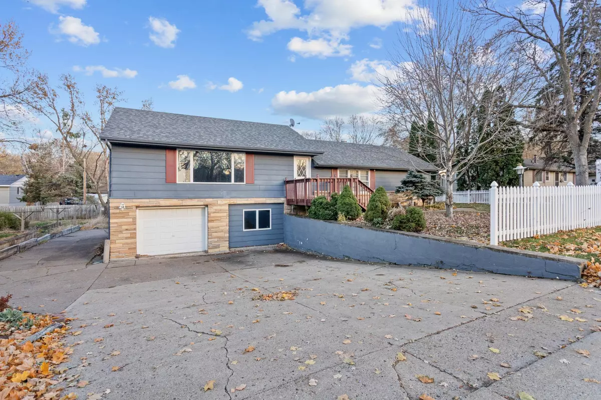 Bloomington, MN 55431,10633 Russell AVE S