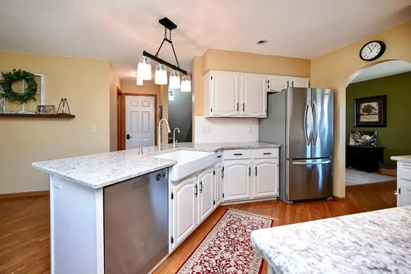 Winona, MN 55987,75 Debi Lei DR