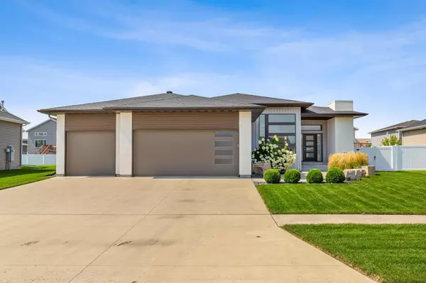 3676 Crimson LOOP S, Fargo, ND 58104