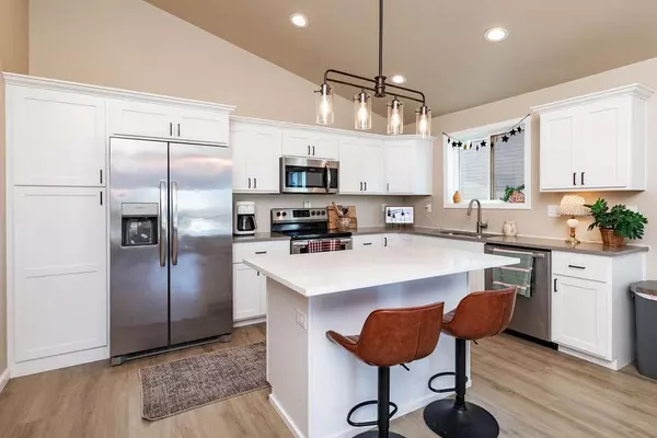 Horace, ND 58047,6036 Kodiak LN