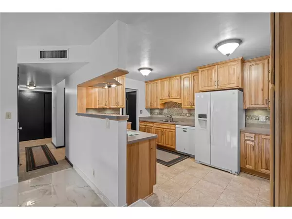 Saint Paul, MN 55102,311 Pleasant AVE #301