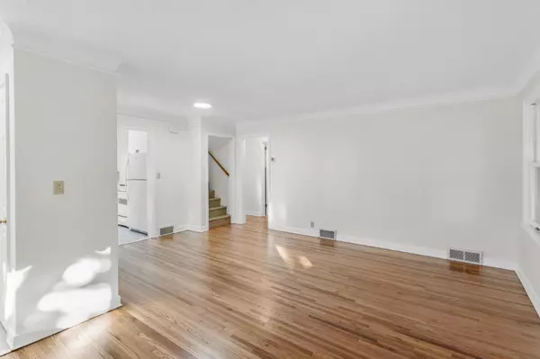 Minneapolis, MN 55417,5649 26th AVE S