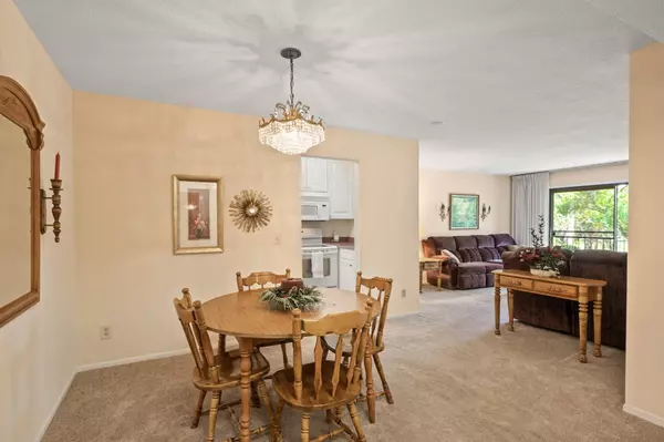 Edina, MN 55435,4100 Parklawn AVE #213