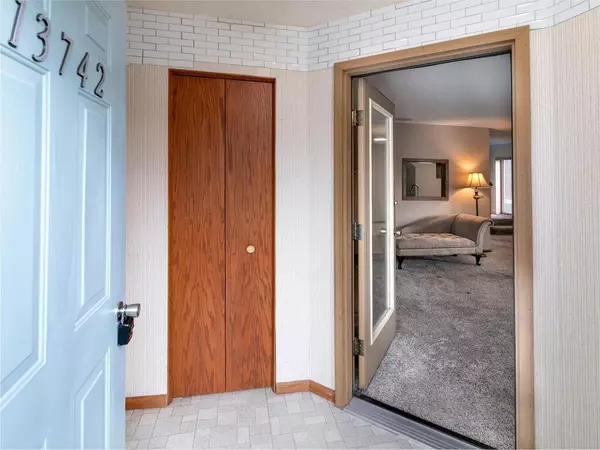 Savage, MN 55378,13742 Inglewood AVE