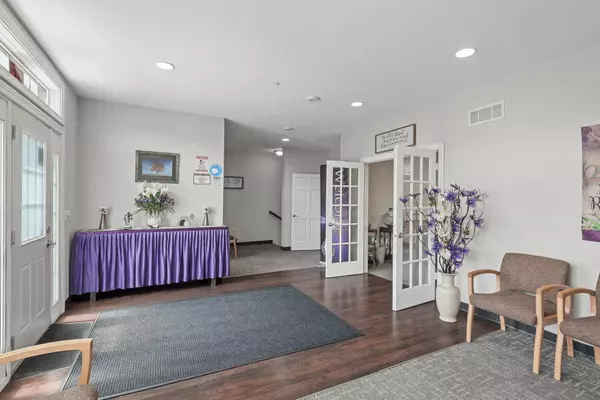 Burnsville, MN 55306,1709 Southcross DR W